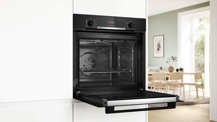 תנור בנוי פירוליטי - 71 ליטר Bosch בוש Serie 4 HQA574BB3