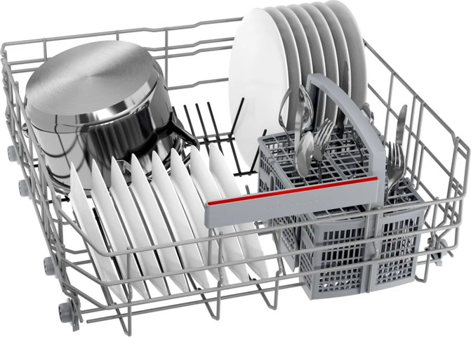 מדיח כלים חצי אינטגרלי 13 מערכות כלים 2 סלסלאות Bosch SMI4EAS28E תוצרת גרמניה