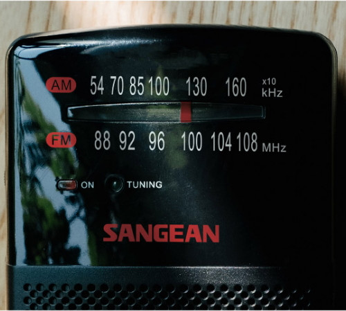 רדיו טרנזיסטור נייד SANGEAN SR35
