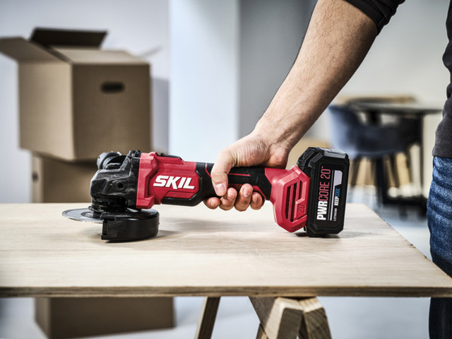 משחזת זווית נטענת 115 מ"מ ( "4.5) 20V Brushless התנעה רכה + סוללה 2.0Ah + מטען