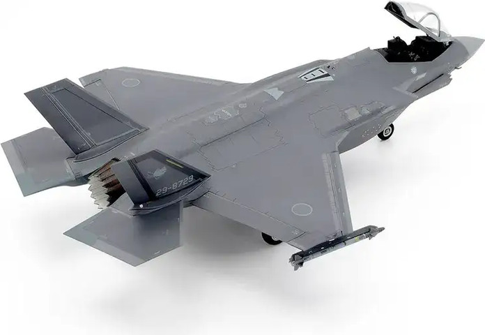 מטוס להרכבה Tamiya - F-35