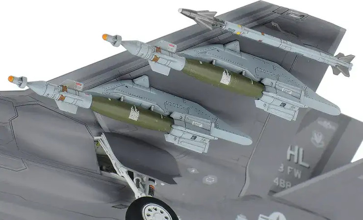 מטוס להרכבה Tamiya - F-35