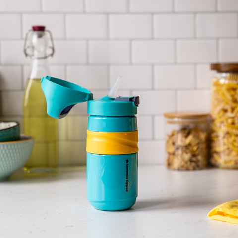 כוס ספורטיבית ירוקה עם קש חסין דליפות Tommee Tippee מסדרת סופרסטאר Superstar