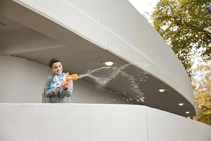 רובה מים עם 2 זרמים מסתחררים Super Soaker Twister Water Blaster