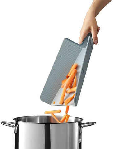 קרש חיתוך גדול Chop2Pot תכלת Joseph Joseph
