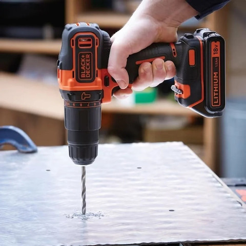 סט מקדחה דופקת / מברגה 18V דגם BDCHD18S1KA-QW מבית BLACK+DECKER