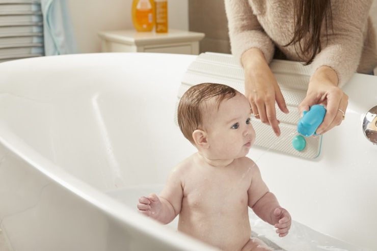 חברי האמבט של טומי טיפי Tommee Tippee מסדרת Splashtime – חברי אמבט לחיצים ומשפריצים
