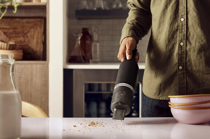שואב אבק ידני אלחוטי למטבח, ללא סוללה KitchenAid  קיטשן אייד Go 5KKVR100BM