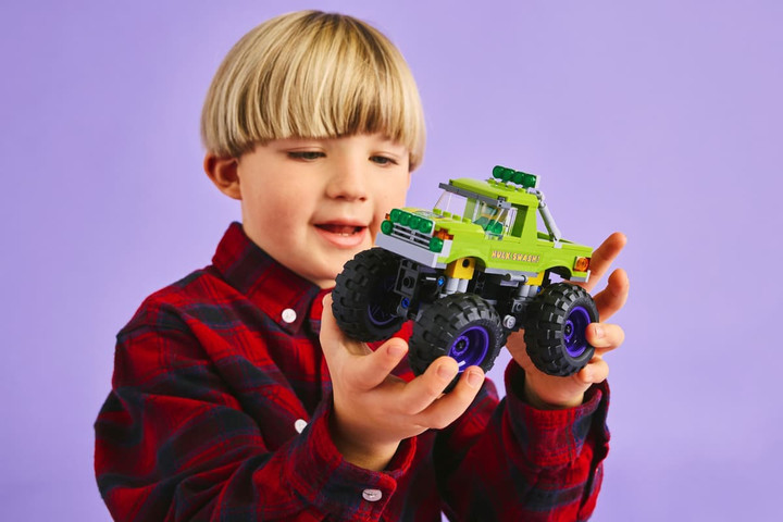לגו Marvel – משאית הענק הירוק נגד תאנוס (76312) LEGO