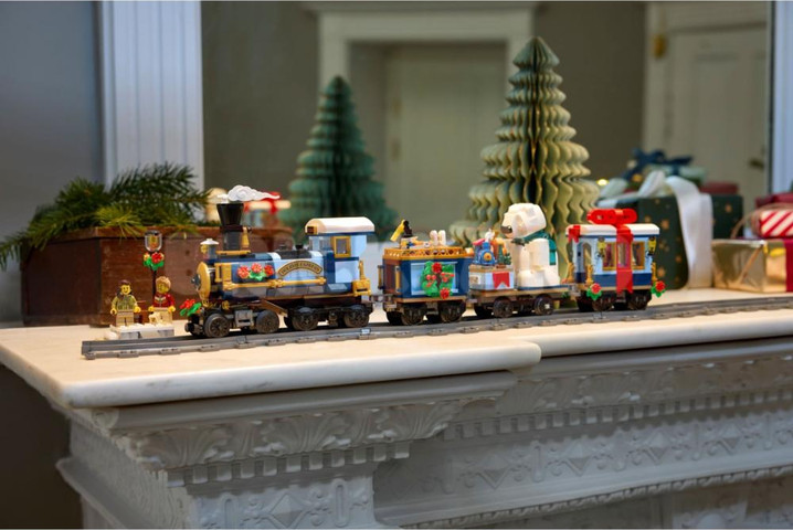 10361 לגו אייקון ערכת רכבת חג המולד - Lego