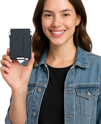 הארנק Arvexis™ Ultra מבית כאמל מאונטיין - עור מיקרופייבר שחור + מתכת שחורה