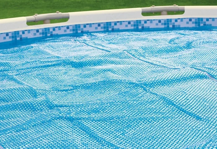 כיסוי תרמי סולארי לבריכה ביתית עגולה עם שפה מתנפחת / עמודים בקוטר 549 28015 מבית INTEX