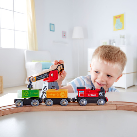 סט מסילות רכבת מטען עם קטר חשמלי - Hape
