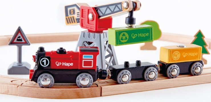 סט מסילות רכבת מטען עם קטר חשמלי - Hape