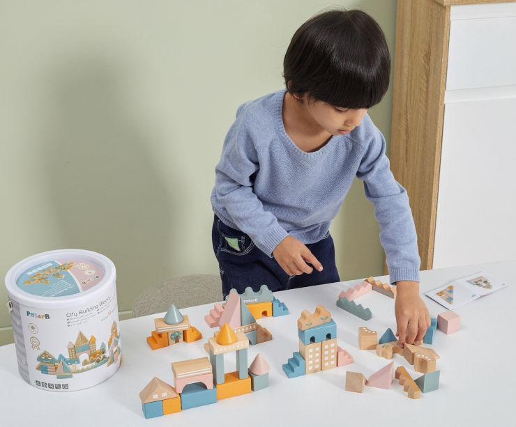 דלי עם 50 לבני עץ צבעוניות - העיר שלי מסדרת דב הקוטב
