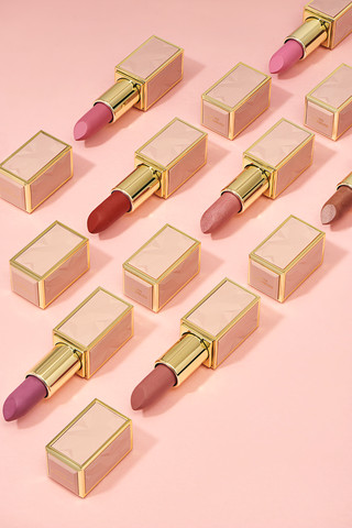 שפתון Lipstick גוון Dark Nude