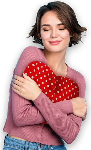 כרית חימום Love בצורת לב ניתנת לחימום במיקרוגל וגם לקירור, לפינוק, שחרור שרירים ולהרגעה