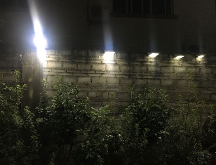 תאורה סולארית היקפית לגינה 4W