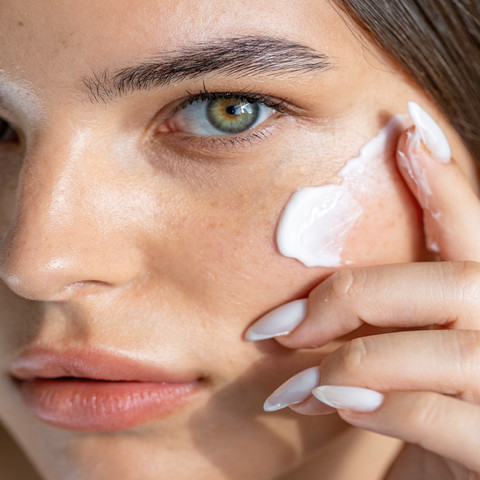 קרם לחות Glow היאלורוני Hyaluronic Glow Deep Hydration Cream
