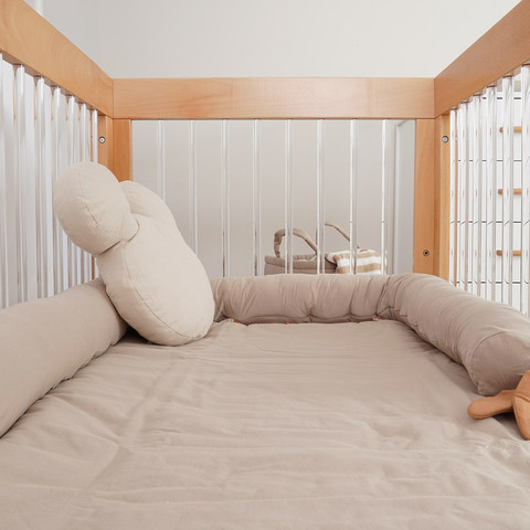 מיטת תינוק אמנדה עץ טבעי/אקריל - Amanda™ Baby Bed Natural/acrylic 130x70 cm