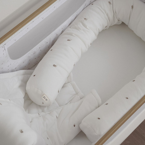 סט מצעים לעריסה נצמדת ליין גינה אורבנית – Open Side Crib Set