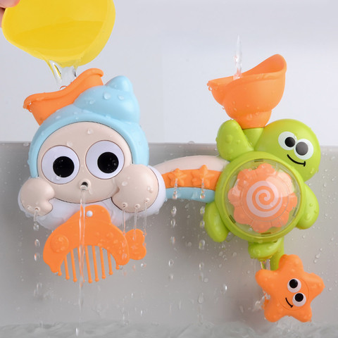 חיות ים מתיזות מים - Water Spraying Marine Animals