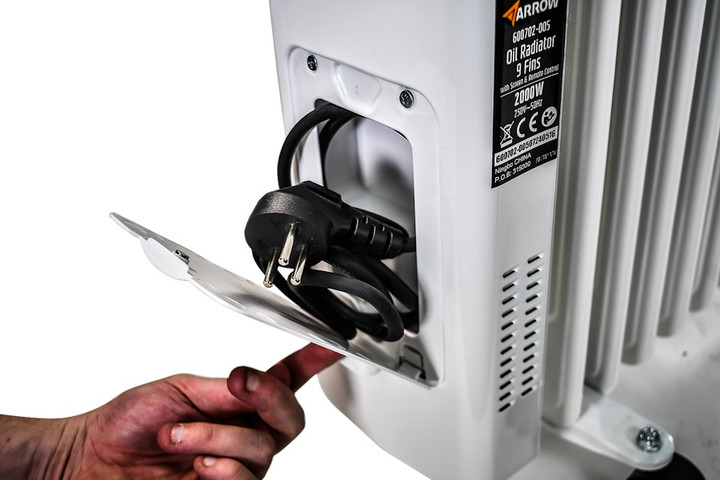 רדיאטור 9 צלעות 2000W כולל שלט ומתקן לחות Arrow ארו 600702-005