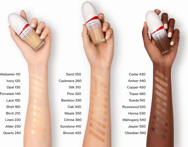 REVITALESSENCE מייק אפ למראה קורן SPF30 130
