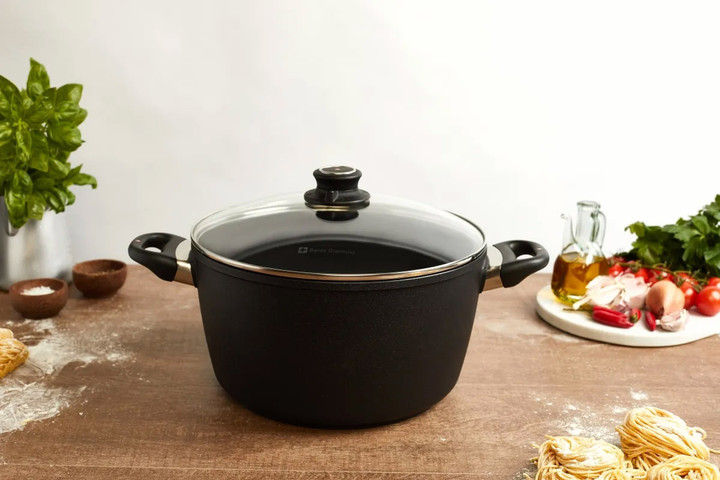 סיר גבוה 28 ס"מ 8 ל'nonstick מחוזק בגבישי יהלומים תוצרת Swiss Diamond