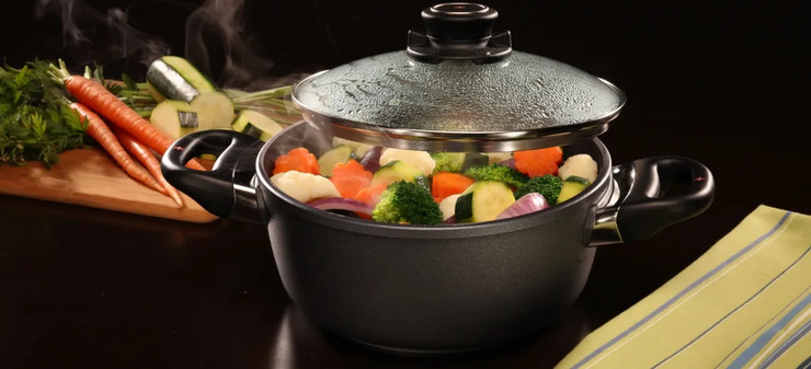 סיר גבוה 20 ס"מ 2.2 ל' אינדוקציה nonstick מחוזק בגבישי יהלומים תוצרת Swiss Diamond