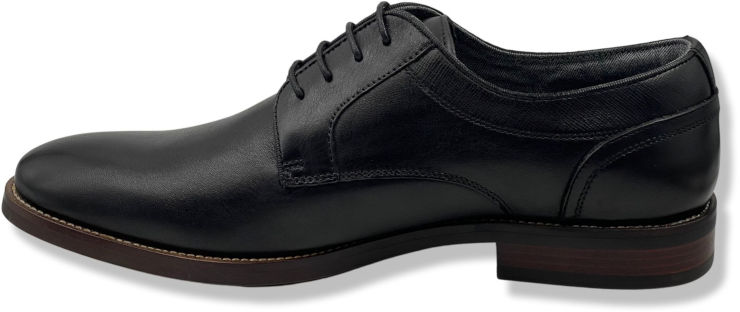 נעלי עור אלגנטיות לגבר Hush Puppies בצבע שחור סוליה חום כהה