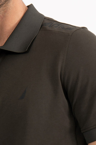 חולצת פולו לגבר דגם Slim Fit