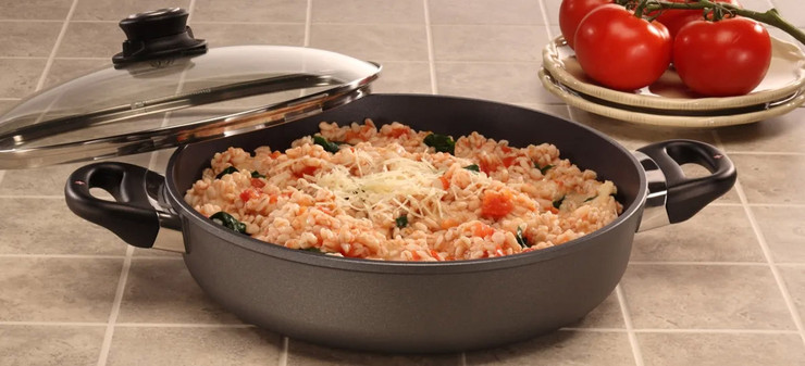 סיר שטוח 28 ס"מ 3.5 ל' nonstick מחוזק בגבישי יהלומים תוצרת Swiss Diamond