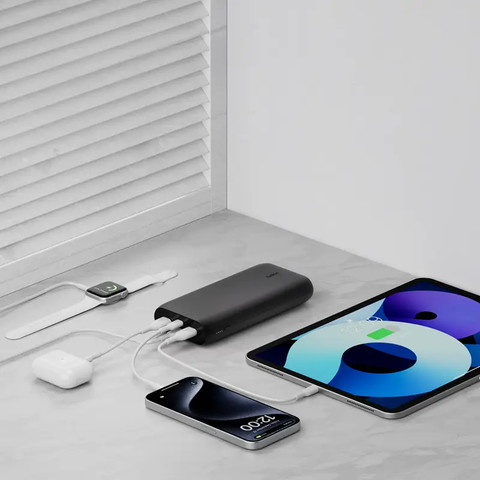 מטען נייד Belkin BoostCharge 32W PD PPS 4 יציאות Power Bank 26K BPB016-btBK