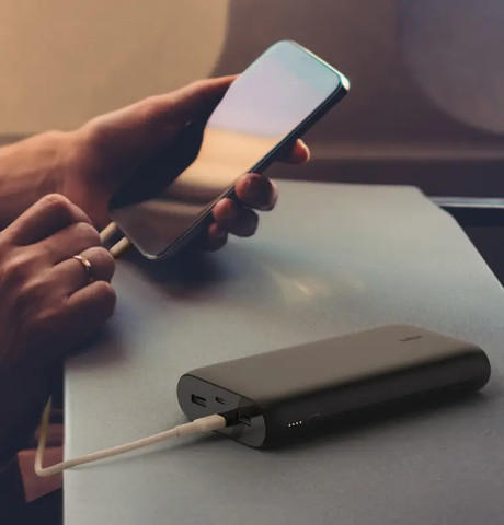 מטען נייד Belkin BoostCharge 32W PD PPS 4 יציאות Power Bank 26K BPB016-btBK
