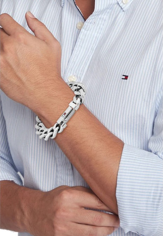 TH-2790637 עם לוגו המותג דגם WILD מקולקציית TOMMY HILFIGER צמיד מתכת לגבר של המותג