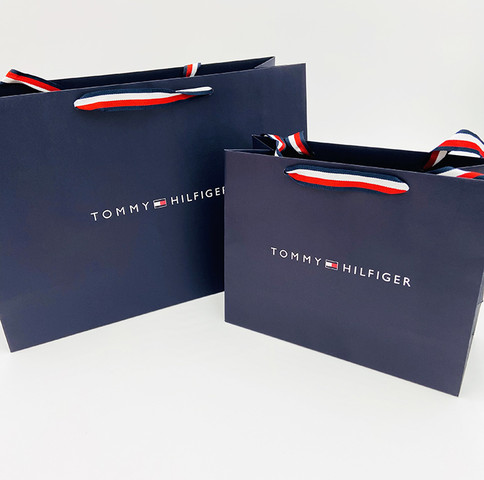 צמיד מתכת לגבר TOMMY HILFIGER מקולקציית JAMESON עם לוגו המותג דגם 2790659