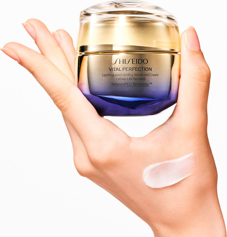 VITAL PERFECTION ADVANCED קרם לחות אנטי אייג'ינג למתיחה מיצוק והארת העור