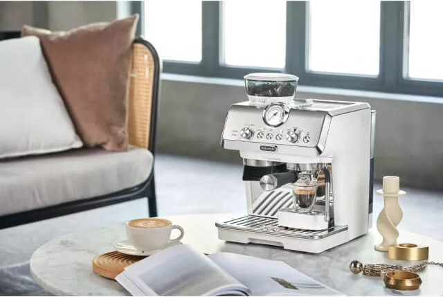 מכונת קפה ידנית DeLonghi דלונגי La Specialista Arte EC 9155.W
