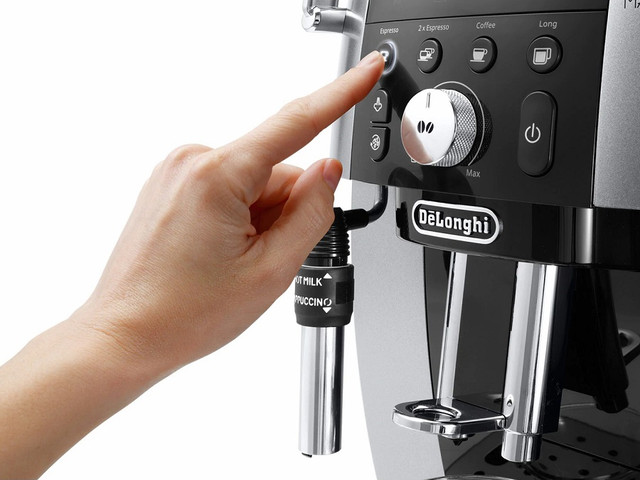 מכונת קפה אוטומטית טוחנת Delonghi דלונגי Magnifica S Smart ECAM250.23.SB