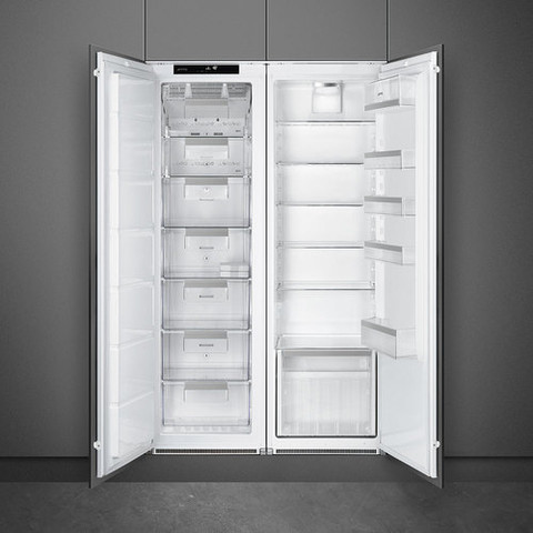 מקפיא אינטגרלי מבית SMEG סמאג דגם S7220FND2P1