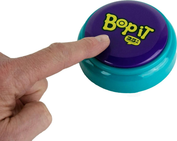 משחק Bop It אלקטרוני בגודל מינאטורי