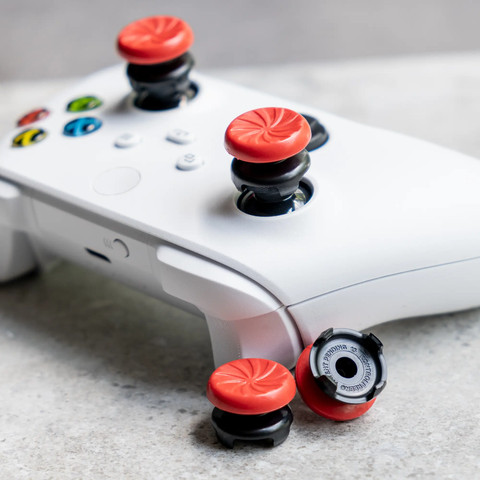 צמד מתאמים ארגונומיים ל- XBox, מהדורת Inferno Edition אדום