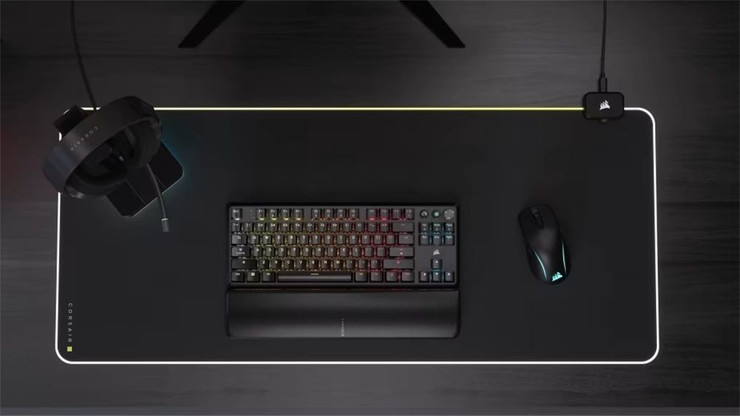 מקלדת גיימינג מכנית אלחוטית Corsair K70 Core TKL RGB