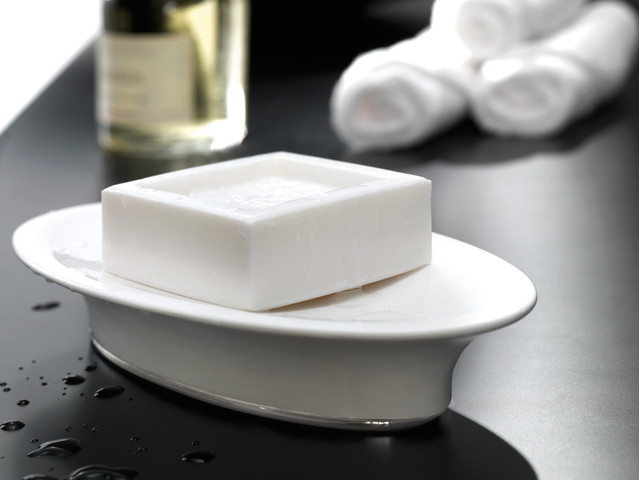 סבוניה מונחת PomdOr Soap Dish Collection Belle