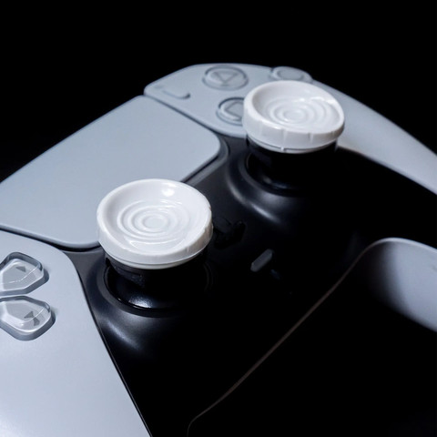 צמד מתאמים ארגונומיים ל- PS5/PS4 ,CQC Rush Edition לבן