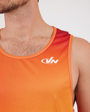 VN Racer Tank - גופיית ריצה לגבר בצבע כתום ערפל - כתום
