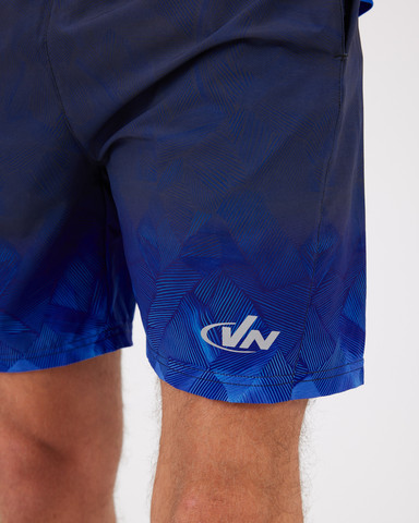 Vn Printed - מכנס אימון לגבר משולב ריצה ושחיה בצבע גיאומטרי הרים - כחול