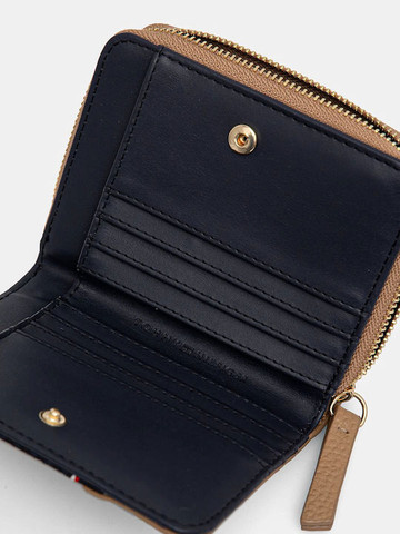 AW0AW16924-RBC  דגם TOMMY HILFIGER ארנק עור לאישה מבית