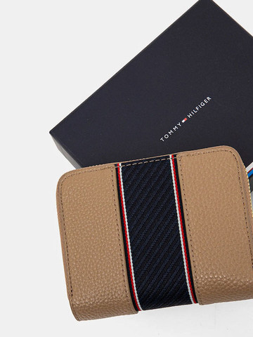AW0AW16924-RBC  דגם TOMMY HILFIGER ארנק עור לאישה מבית